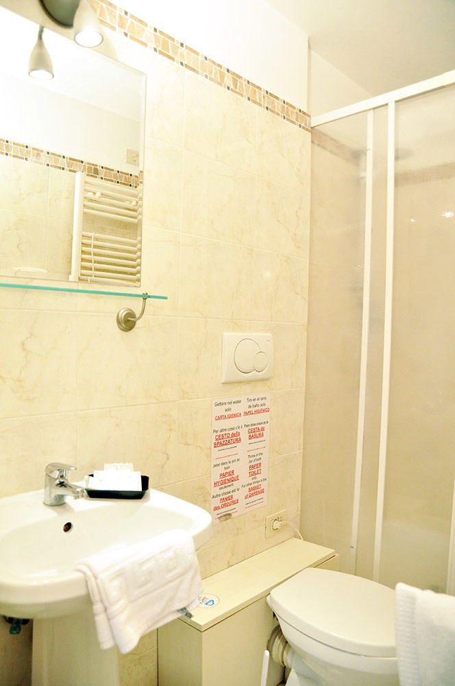 Ideal B&B Рим Екстер'єр фото